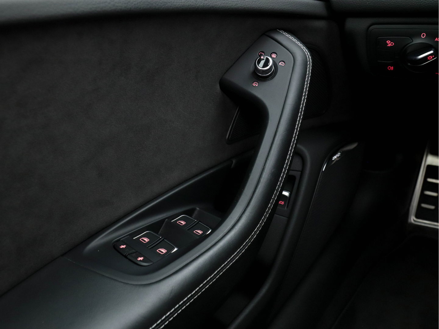 Audi S6 Avant 4.0 TFSI Pro Line Plus *PANO | RS-VALCONA-FULL-LEATHER  | ADAPTIVE-CRUISE | MATRIX-LED | CARBON-INT. | BOSE-SURROUND | DAB | AIR-SUSPENSION | CAMERA | NAVI-FULLMAP | ECC | PDC | MEMORY*