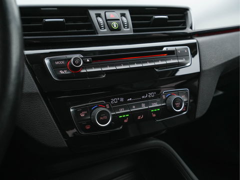BMW X1 sDrive16d Centennial High Executive *DAKOTA-FULL-LEATHER | NAVI-FULLMAP | HIFI-SOUND | FULL-LED | HUD | DAB | ECC | PDC | CRUISE | COMFORT-SEATS | 17"ALU*