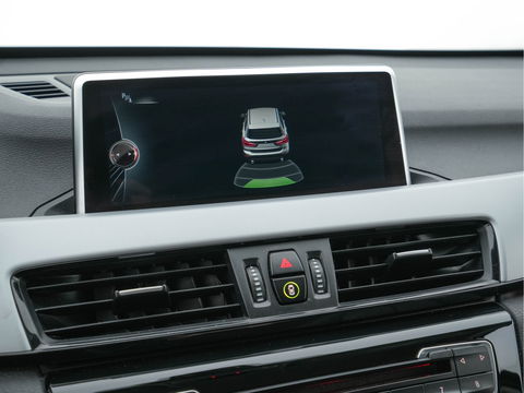 BMW X1 sDrive16d Centennial High Executive *DAKOTA-FULL-LEATHER | NAVI-FULLMAP | HIFI-SOUND | FULL-LED | HUD | DAB | ECC | PDC | CRUISE | COMFORT-SEATS | 17"ALU*