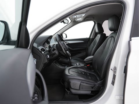 BMW X1 sDrive16d Centennial High Executive *DAKOTA-FULL-LEATHER | NAVI-FULLMAP | HIFI-SOUND | FULL-LED | HUD | DAB | ECC | PDC | CRUISE | COMFORT-SEATS | 17"ALU*