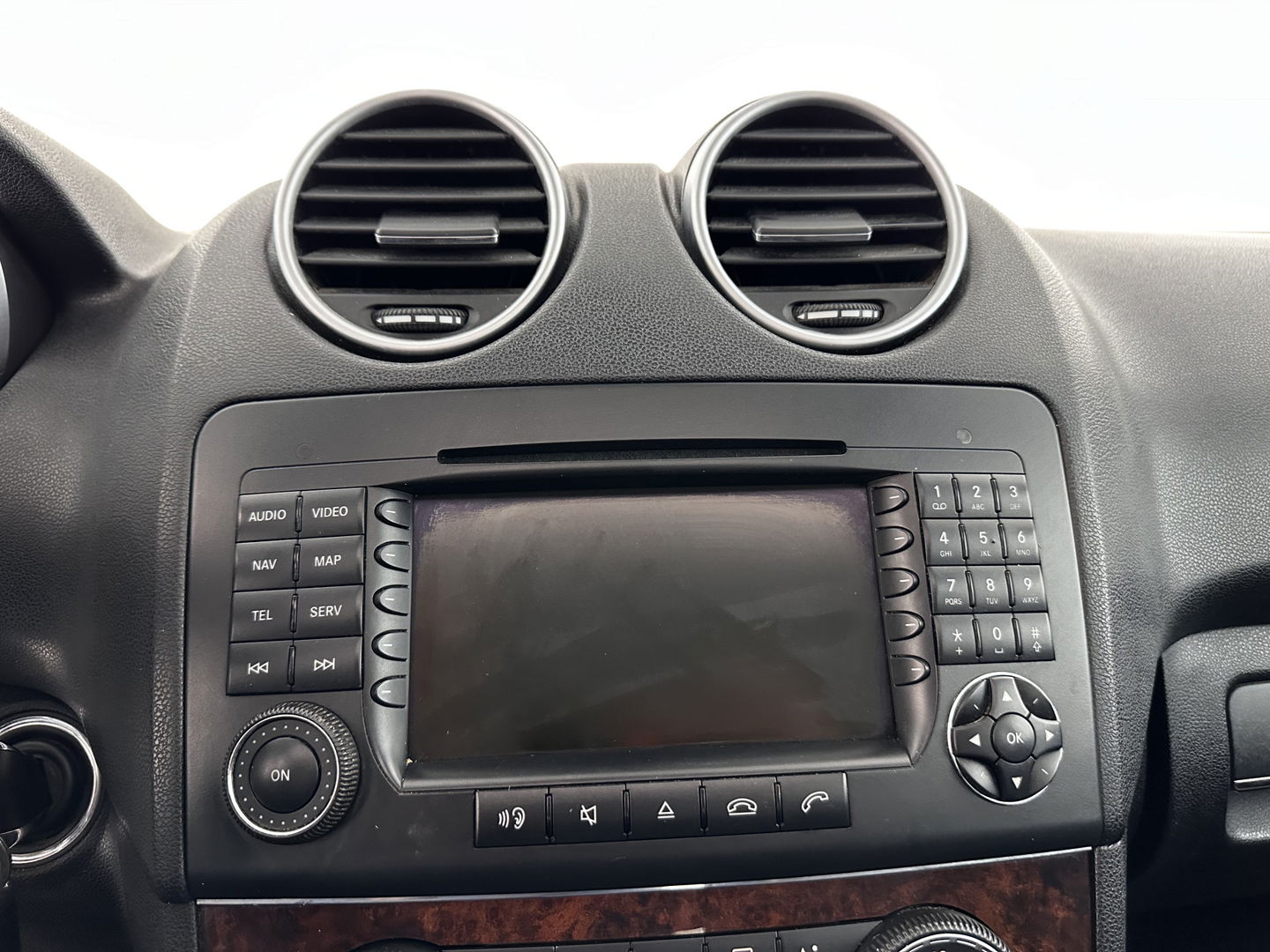Mercedes-Benz M-Klasse ML 420 CDI (GEARBOX DEFECT) 4 Motion Sport-Pack Aut. *PANO | LUXURY-LEATHER | BI-XENON | NAVI-FULLMAP | KEYLESS | AIRMATIC | CAMERA | TOWBAR | CRUISE | HARMAN/KARDON-AUDIO| MEMORY-PACK | HEATED-COMFORT-SEATS | 19"ALU*