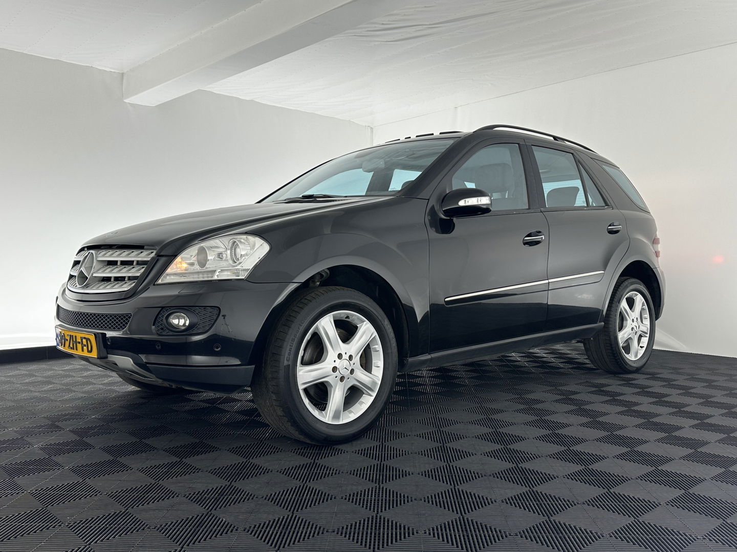 Mercedes-Benz M-Klasse ML 420 CDI (GEARBOX DEFECT) 4 Motion Sport-Pack Aut. *PANO | LUXURY-LEATHER | BI-XENON | NAVI-FULLMAP | KEYLESS | AIRMATIC | CAMERA | TOWBAR | CRUISE | HARMAN/KARDON-AUDIO| MEMORY-PACK | HEATED-COMFORT-SEATS | 19"ALU*