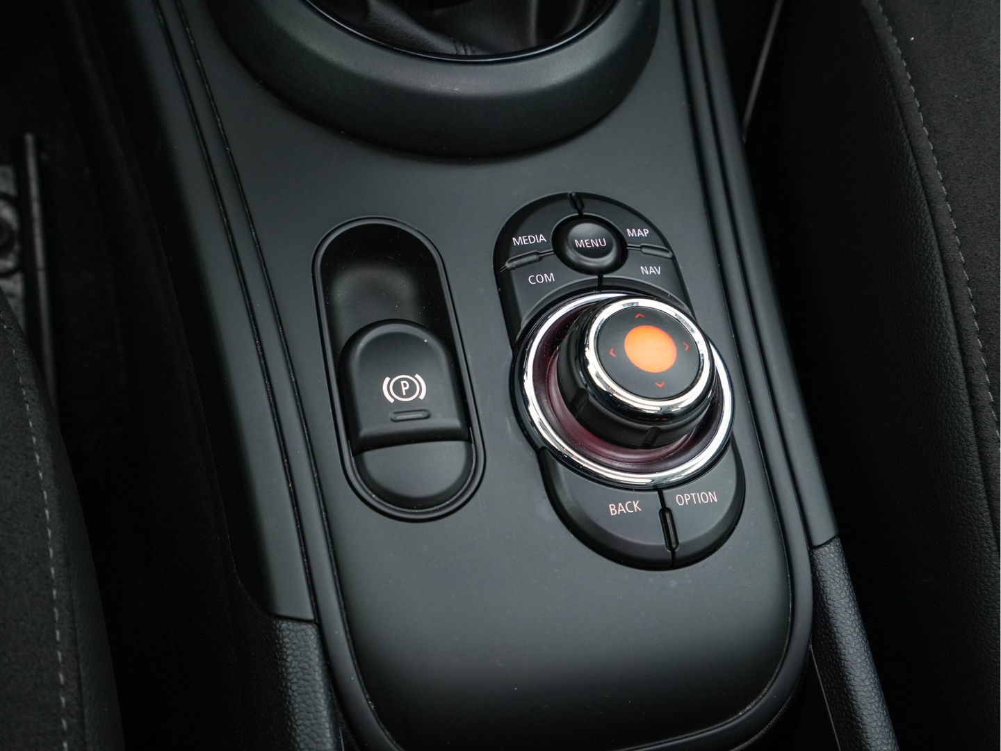 MINI Countryman 2.0 Cooper S E ALL4 (INCL-BTW) Aut. *PANO | HARMAN/KARDON-AUDIO | ADAPT.CRUISE | FULL-LED | KEYLESS | CROSS-FULL-LEATHER | NAVI-FULLMAP | CAMERA | ECC | PDC | SPORTSEATS | 18"ALU*