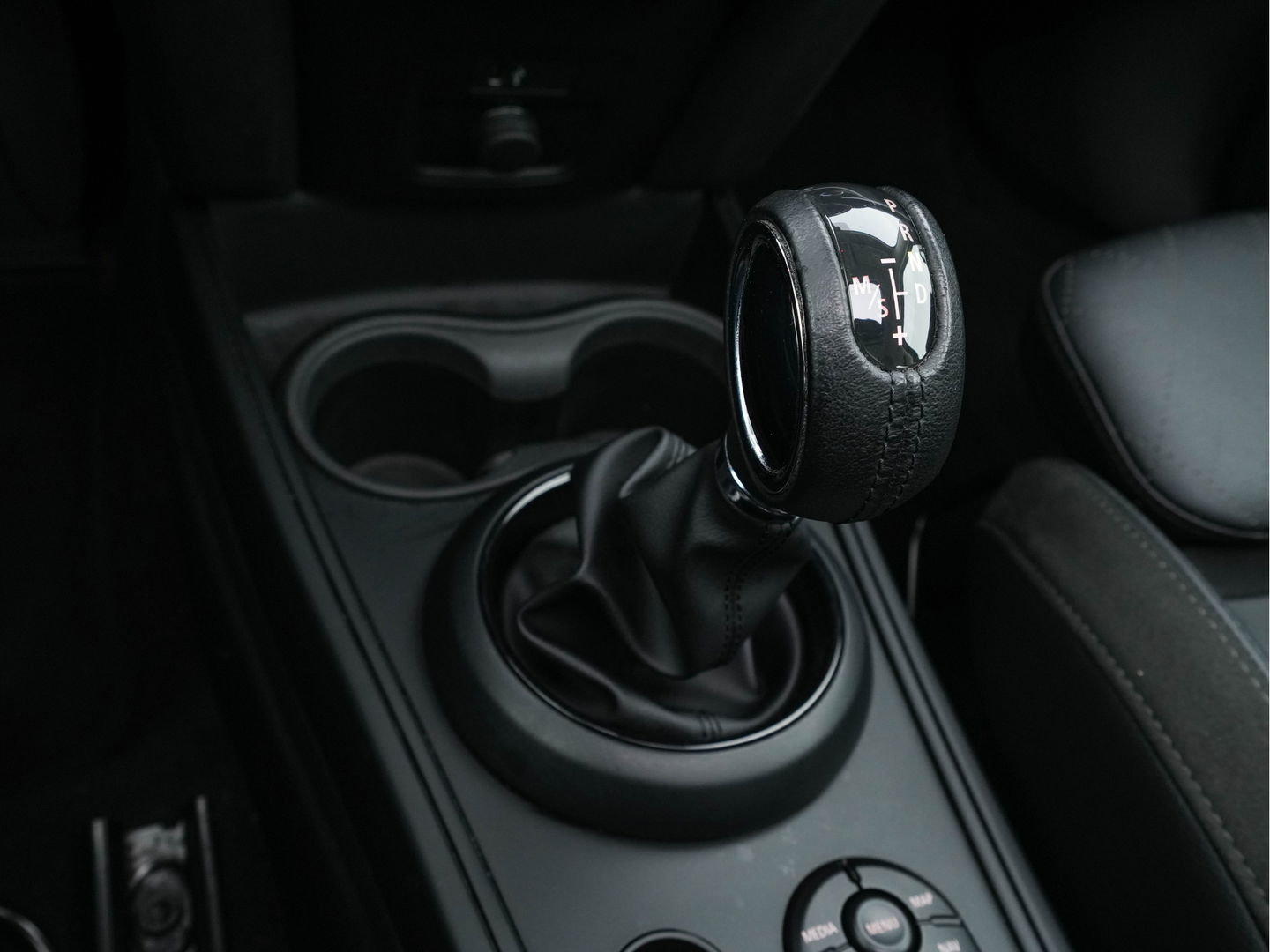 MINI Countryman 2.0 Cooper S E ALL4 (INCL-BTW) Aut. *PANO | HARMAN/KARDON-AUDIO | ADAPT.CRUISE | FULL-LED | KEYLESS | CROSS-FULL-LEATHER | NAVI-FULLMAP | CAMERA | ECC | PDC | SPORTSEATS | 18"ALU*