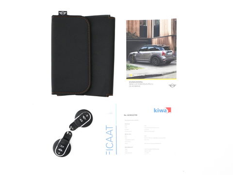 MINI Countryman 2.0 Cooper S E ALL4 (INCL-BTW) Aut. *PANO | HARMAN/KARDON-AUDIO | ADAPT.CRUISE | FULL-LED | KEYLESS | CROSS-FULL-LEATHER | NAVI-FULLMAP | CAMERA | ECC | PDC | SPORTSEATS | 18"ALU*