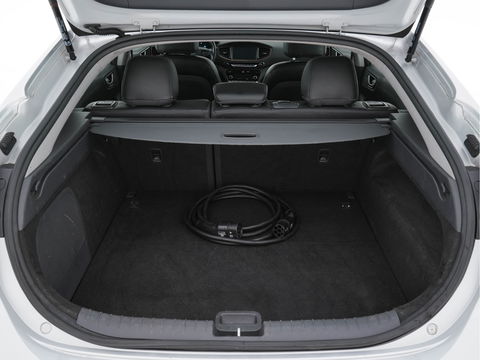Hyundai IONIQ Comfort EV Aut. *FULL-LEATHER | FULL-LED | INFINITY-AUDIO | NAVI-FULLMAP | CAMERA | LANE-ASSIST | ADAPTIVE-CRUISE | COMFORT-SEATS | 16"ALU*