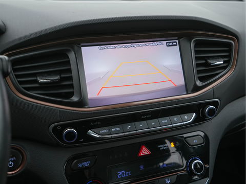 Hyundai IONIQ Comfort EV Aut. *FULL-LEATHER | FULL-LED | INFINITY-AUDIO | NAVI-FULLMAP | CAMERA | LANE-ASSIST | ADAPTIVE-CRUISE | COMFORT-SEATS | 16"ALU*