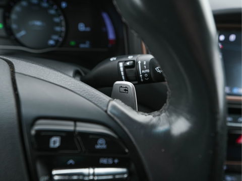 Hyundai IONIQ Comfort EV Aut. *FULL-LEATHER | FULL-LED | INFINITY-AUDIO | NAVI-FULLMAP | CAMERA | LANE-ASSIST | ADAPTIVE-CRUISE | COMFORT-SEATS | 16"ALU*