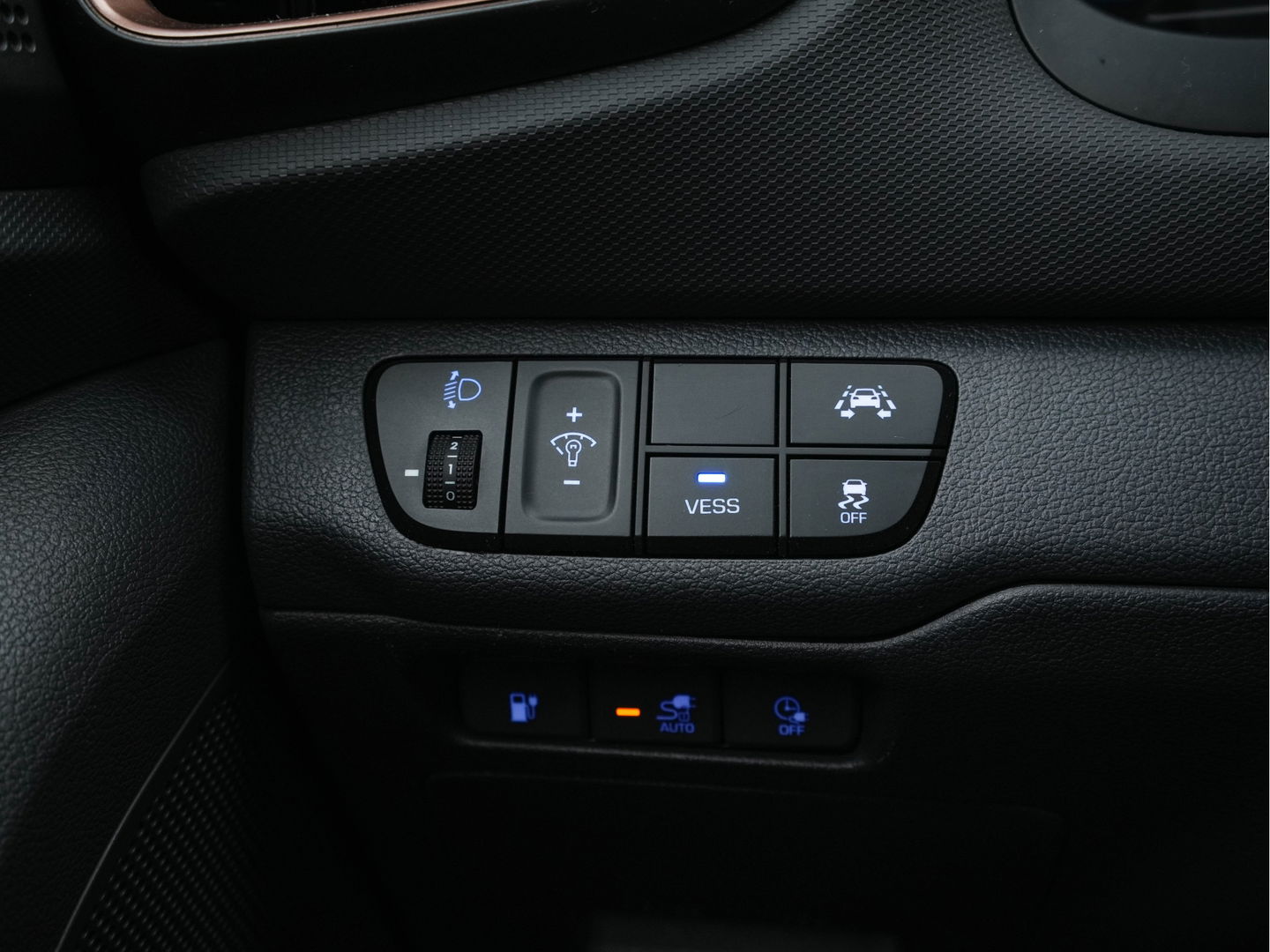 Hyundai IONIQ Comfort EV Aut. *FULL-LEATHER | FULL-LED | INFINITY-AUDIO | NAVI-FULLMAP | CAMERA | LANE-ASSIST | ADAPTIVE-CRUISE | COMFORT-SEATS | 16"ALU*
