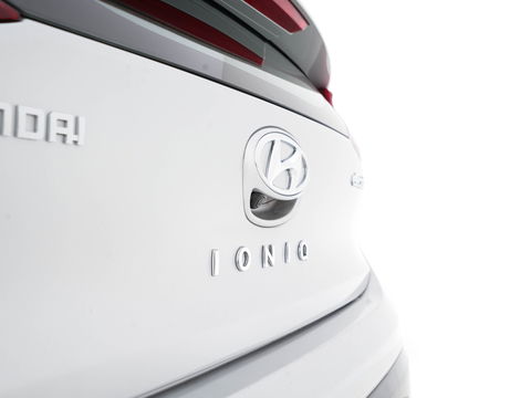Hyundai IONIQ Comfort EV Aut. *FULL-LEATHER | FULL-LED | INFINITY-AUDIO | NAVI-FULLMAP | CAMERA | LANE-ASSIST | ADAPTIVE-CRUISE | COMFORT-SEATS | 16"ALU*