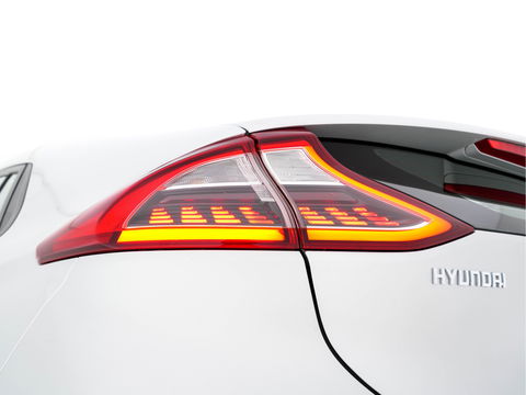 Hyundai IONIQ Comfort EV Aut. *FULL-LEATHER | FULL-LED | INFINITY-AUDIO | NAVI-FULLMAP | CAMERA | LANE-ASSIST | ADAPTIVE-CRUISE | COMFORT-SEATS | 16"ALU*