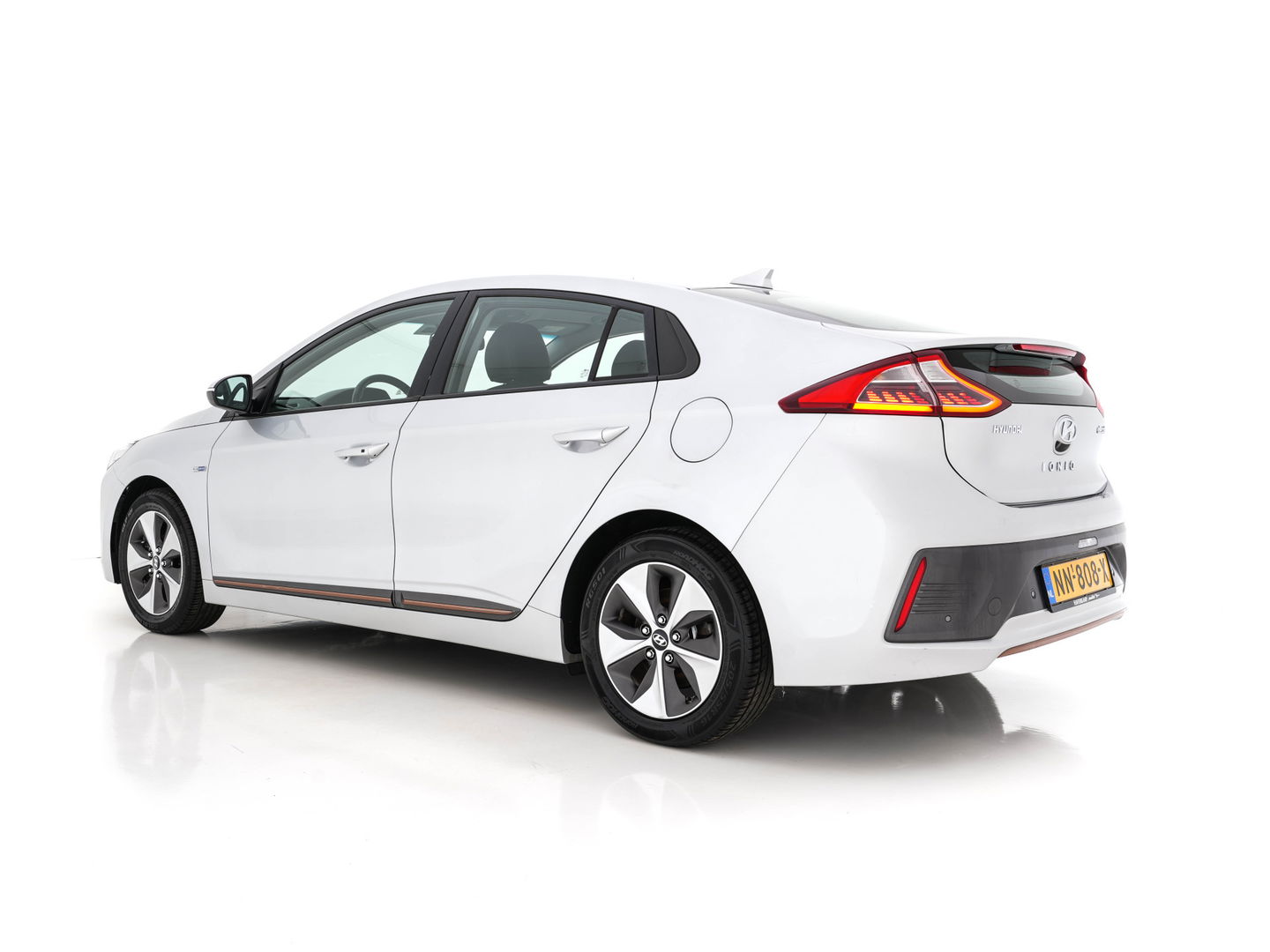 Hyundai IONIQ Comfort EV Aut. *FULL-LEATHER | FULL-LED | INFINITY-AUDIO | NAVI-FULLMAP | CAMERA | LANE-ASSIST | ADAPTIVE-CRUISE | COMFORT-SEATS | 16"ALU*