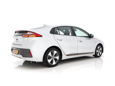 Hyundai IONIQ Comfort EV Aut. *FULL-LEATHER | FULL-LED | INFINITY-AUDIO | NAVI-FULLMAP | CAMERA | LANE-ASSIST | ADAPTIVE-CRUISE | COMFORT-SEATS | 16"ALU*