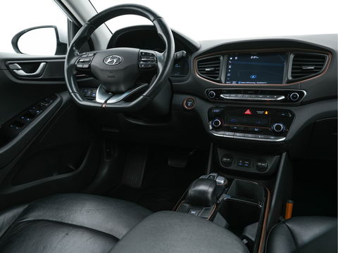 Hyundai IONIQ Comfort EV Aut. *FULL-LEATHER | FULL-LED | INFINITY-AUDIO | NAVI-FULLMAP | CAMERA | LANE-ASSIST | ADAPTIVE-CRUISE | COMFORT-SEATS | 16"ALU*