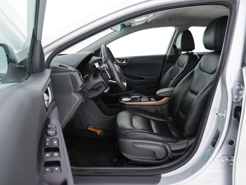 Hyundai IONIQ Comfort EV Aut. *FULL-LEATHER | FULL-LED | INFINITY-AUDIO | NAVI-FULLMAP | CAMERA | LANE-ASSIST | ADAPTIVE-CRUISE | COMFORT-SEATS | 16"ALU*