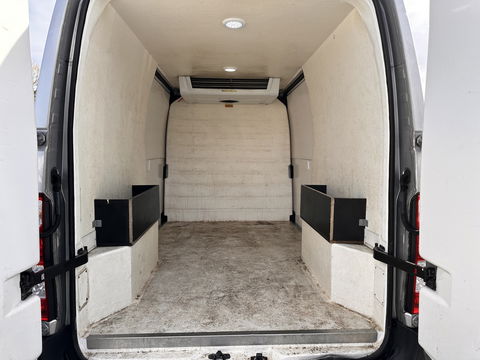 Renault Master T35 2.3 dCi 180 L2H2 Energy *KOEL-WAGEN | DUBBELE-SCHUIFDEUR | CAMERA | AIRCO | BLIND-SPOT | CRUISE | PDC | TREKHAAK*