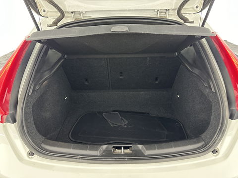 Volvo V40 2.0 D2 R-Design-Pack Business *XENON | LEATHER -ALCANTARA | NAVI-FULLMAP | ECC | PDC | SPORT-SEATS | 16"ALU*