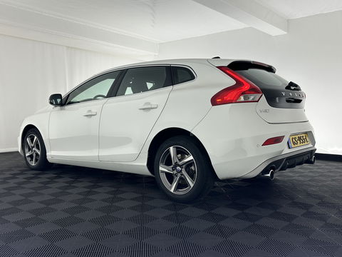 Volvo V40 2.0 D2 R-Design-Pack Business *XENON | LEATHER -ALCANTARA | NAVI-FULLMAP | ECC | PDC | SPORT-SEATS | 16"ALU*