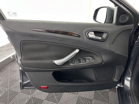 Ford Mondeo 2.0-16V Ghia *NAVI-FULLMAP | ECC | PDC | CRUISE | COMFORT-SEATS | 16"ALU*