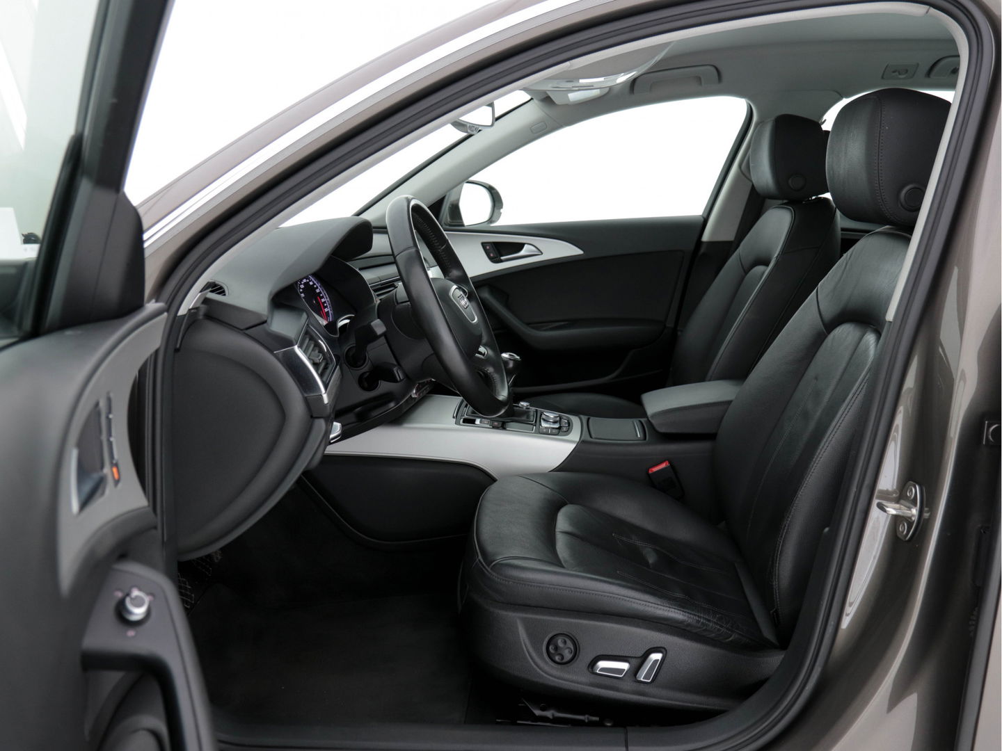 Audi A6 Avant 2.0 TDI ultra Business Edition Audi-Comfort-Pack *NAVI-FULLMAP | XENON | FULL-LEATHER | CAMERA | ECC | PDC | CRUISE | MEMORY | KEYLESS*