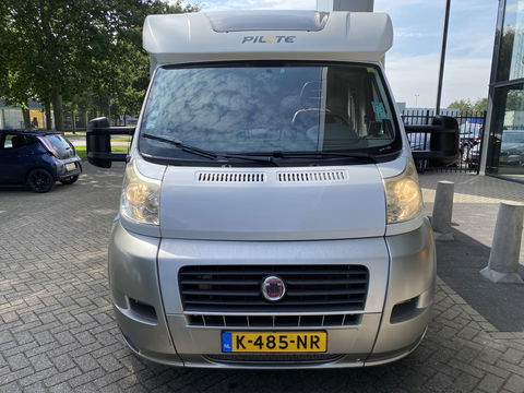 Pilote P730XLC Fiat Queensbed*1.90x1.40* *AIRCO | CAMERA | PANO | QUEENSBED | AUDIO | TV | WC | DOUCHE | LUIFEL*