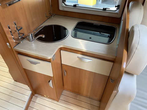 Pilote P730XLC Fiat Queensbed*1.90x1.40* *AIRCO | CAMERA | PANO | QUEENSBED | AUDIO | TV | WC | DOUCHE | LUIFEL*
