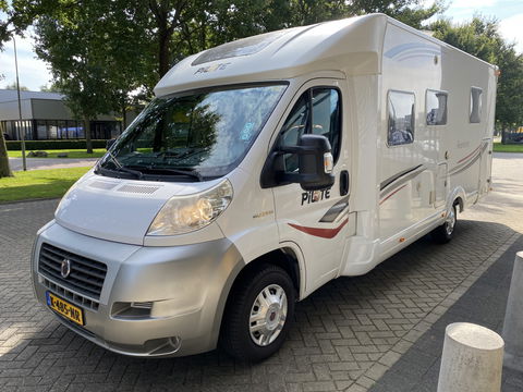 Pilote P730XLC Fiat Queensbed*1.90x1.40* *AIRCO | CAMERA | PANO | QUEENSBED | AUDIO | TV | WC | DOUCHE | LUIFEL*