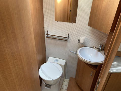 Pilote P730XLC Fiat Queensbed*1.90x1.40* *AIRCO | CAMERA | PANO | QUEENSBED | AUDIO | TV | WC | DOUCHE | LUIFEL*