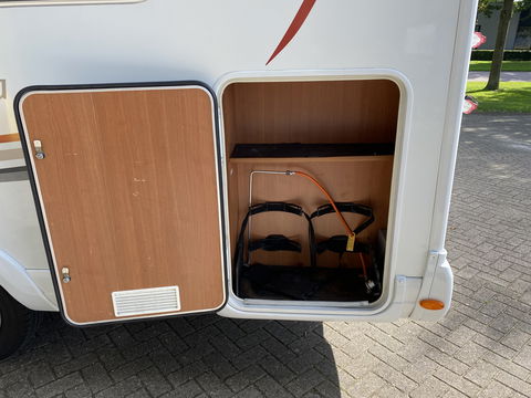 Pilote P730XLC Fiat Queensbed*1.90x1.40* *AIRCO | CAMERA | PANO | QUEENSBED | AUDIO | TV | WC | DOUCHE | LUIFEL*
