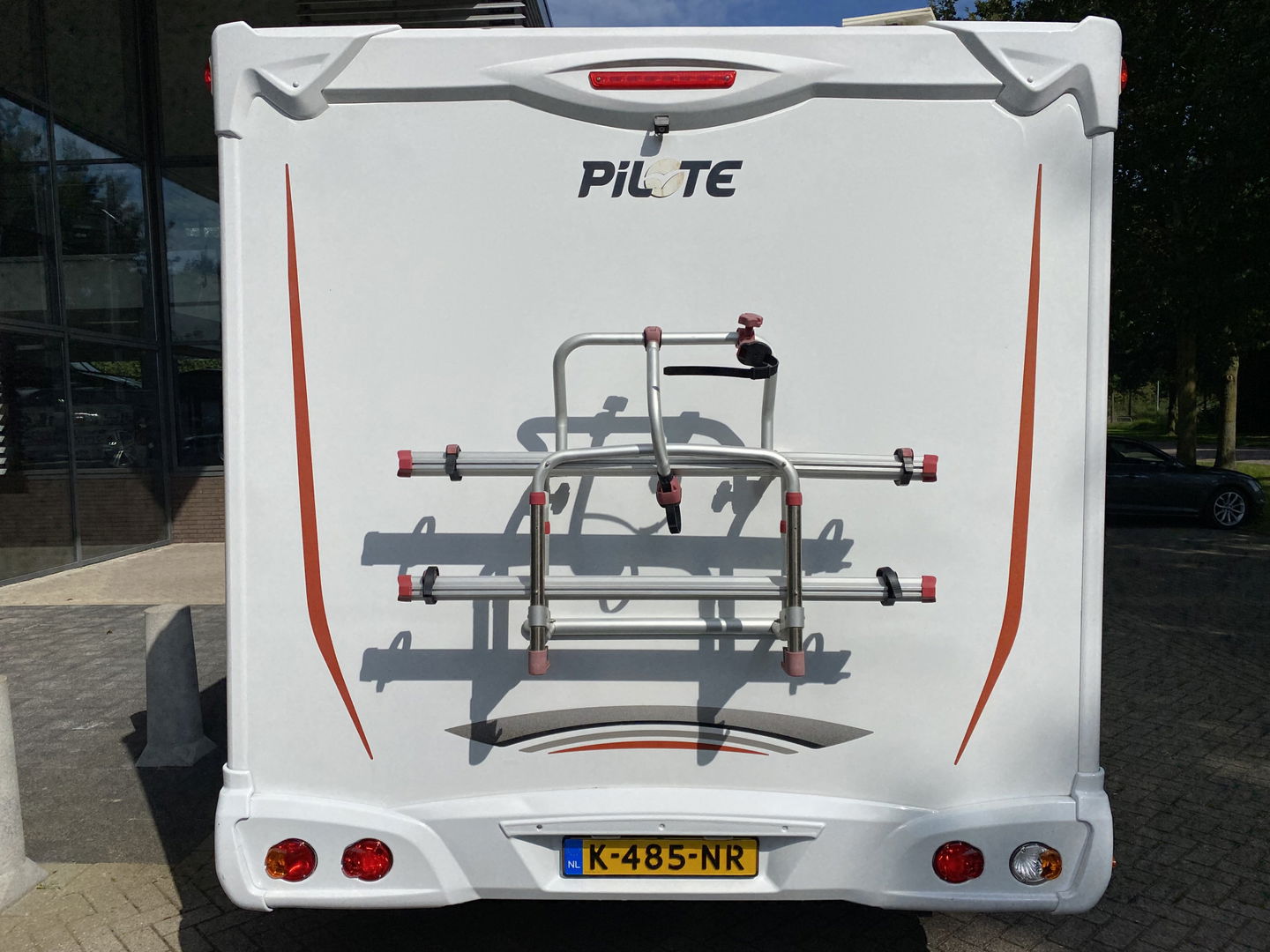 Pilote P730XLC Fiat Queensbed*1.90x1.40* *AIRCO | CAMERA | PANO | QUEENSBED | AUDIO | TV | WC | DOUCHE | LUIFEL*