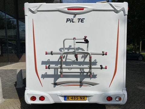 Pilote P730XLC Fiat Queensbed*1.90x1.40* *AIRCO | CAMERA | PANO | QUEENSBED | AUDIO | TV | WC | DOUCHE | LUIFEL*
