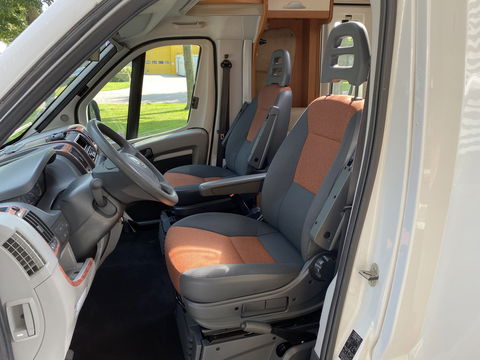 Pilote P730XLC Fiat Queensbed*1.90x1.40* *AIRCO | CAMERA | PANO | QUEENSBED | AUDIO | TV | WC | DOUCHE | LUIFEL*