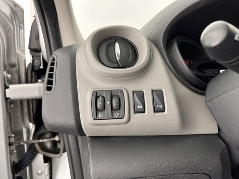 Renault Trafic 1.6 dCi T29 L1H1 Comfort-Pack 1.260 Kg-Cargo-Capacity *NAVI-FULLMAP | AIRCO | CRUISE | 3-PERS | PDC*