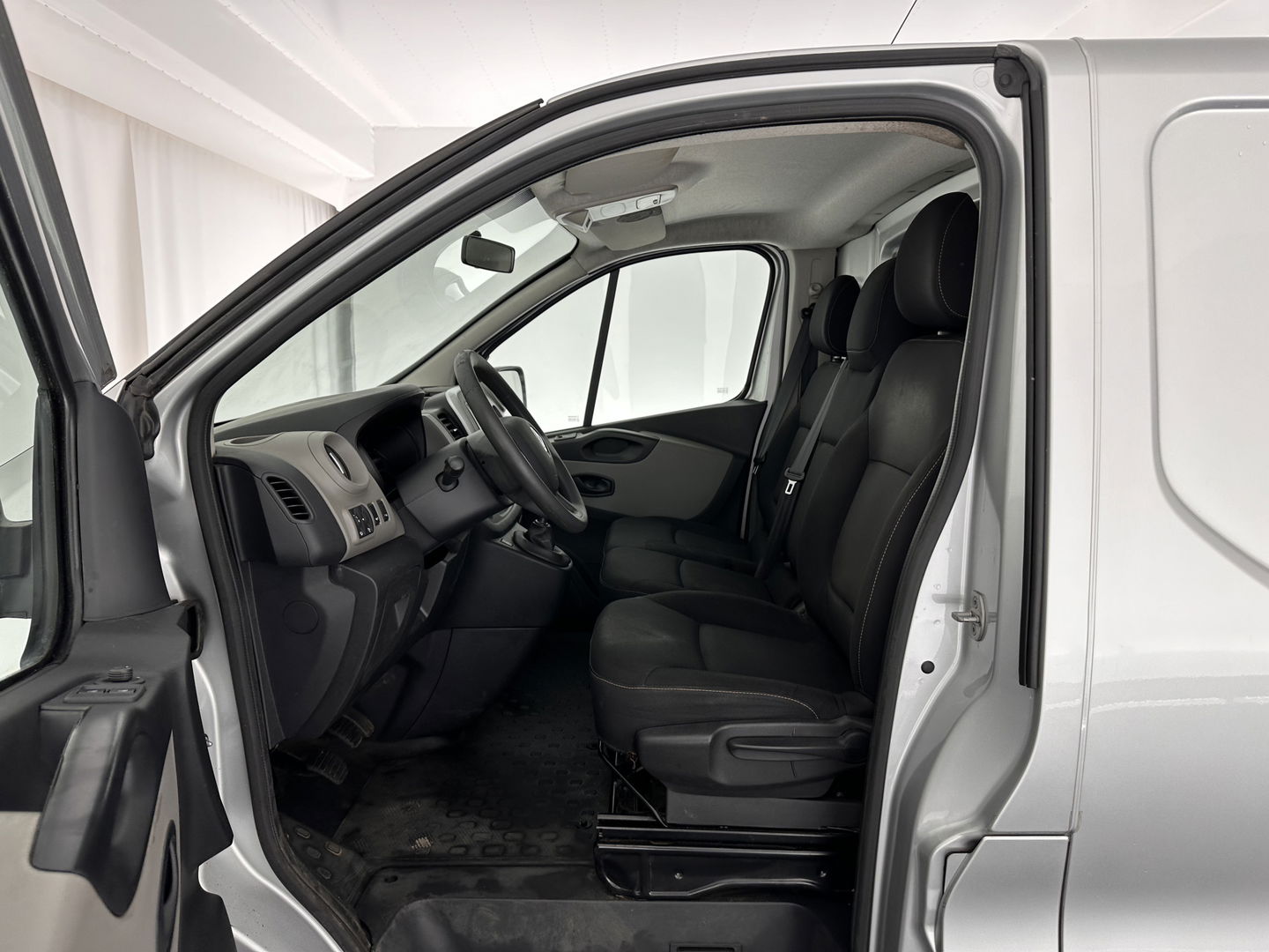 Renault Trafic 1.6 dCi T29 L1H1 Comfort-Pack 1.260 Kg-Cargo-Capacity *NAVI-FULLMAP | AIRCO | CRUISE | 3-PERS | PDC*