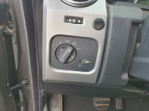 Land Rover Discovery 2.7 TdV6 SE Climate-Pack *MOTOR-DEFECT* Aut. *NAVI-FULLMAP | HARMAN/KARDON-AUDIO | WINDSOR-FULL-LEATHER | ELECTRIC-WINCH | ECC | AIR-SUSPENSION | PDC | CRUISE | COMFORT-SEATS | 18"ALU* ! LEES DE ADVERTENTIE GOED !