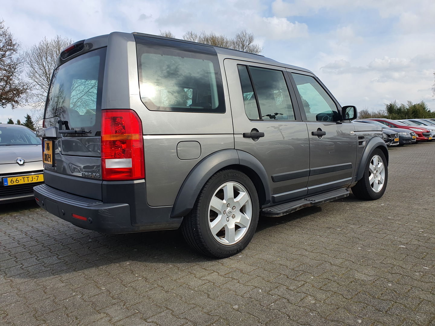Land Rover Discovery 2.7 TdV6 SE Climate-Pack *MOTOR-DEFECT* Aut. *NAVI-FULLMAP | HARMAN/KARDON-AUDIO | WINDSOR-FULL-LEATHER | ELECTRIC-WINCH | ECC | AIR-SUSPENSION | PDC | CRUISE | COMFORT-SEATS | 18"ALU* ! LEES DE ADVERTENTIE GOED !