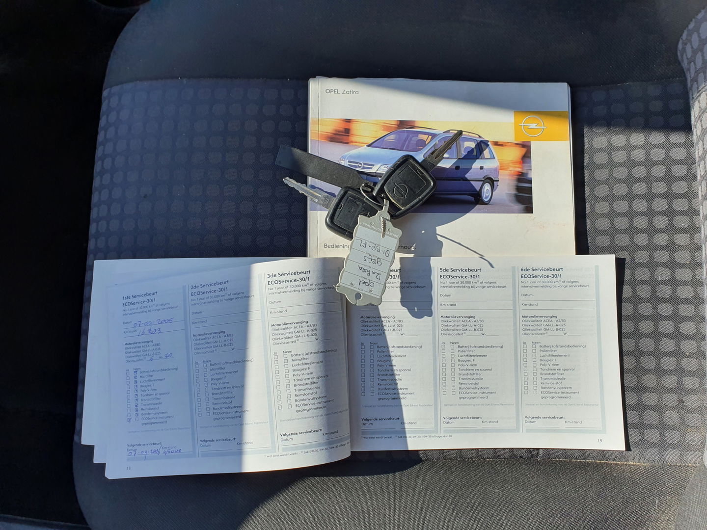 Opel Zafira 2.0 DTi Comfort [ VAN ] *AIRCO | CRUISE | RADIO-CD | TOWBAR*