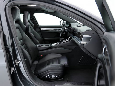 Porsche Panamera Sport Turismo Sport-Chrono-Pack 2.9 4 E-Hybrid [NL-AUTO] Aut. *PANO | NAPPA-LEATHER | NAVI-FULLMAP | AIR-SUSPENSION | KEYLESS | BOSE-SURROUND | SOFT-CLOSE | ADAPT-CRUISE | SURROUND-VIEW | DAB | MEMORY-PACK | CARPLAY | SPORT-SEATS | ...