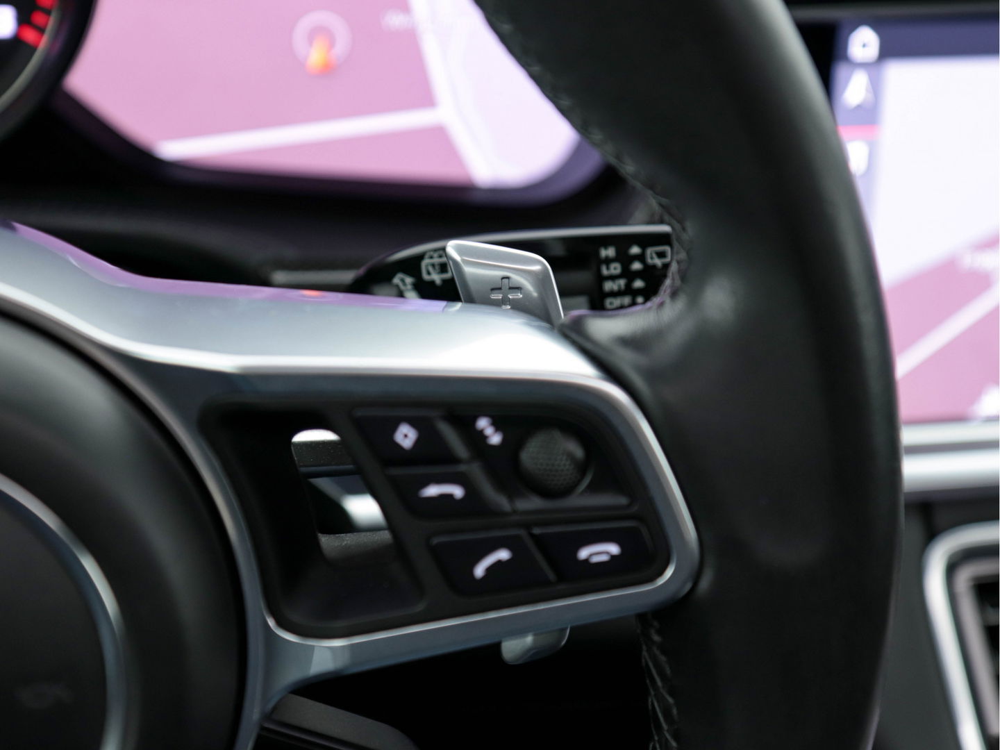 Porsche Panamera Sport Turismo Sport-Chrono-Pack 2.9 4 E-Hybrid [NL-AUTO] Aut. *PANO | NAPPA-LEATHER | NAVI-FULLMAP | AIR-SUSPENSION | KEYLESS | BOSE-SURROUND | SOFT-CLOSE | ADAPT-CRUISE | SURROUND-VIEW | DAB | MEMORY-PACK | CARPLAY | SPORT-SEATS | ...