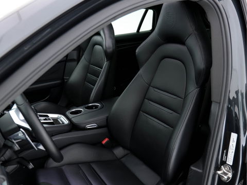 Porsche Panamera Sport Turismo Sport-Chrono-Pack 2.9 4 E-Hybrid [NL-AUTO] Aut. *PANO | NAPPA-LEATHER | NAVI-FULLMAP | AIR-SUSPENSION | KEYLESS | BOSE-SURROUND | SOFT-CLOSE | ADAPT-CRUISE | SURROUND-VIEW | DAB | MEMORY-PACK | CARPLAY | SPORT-SEATS | ...