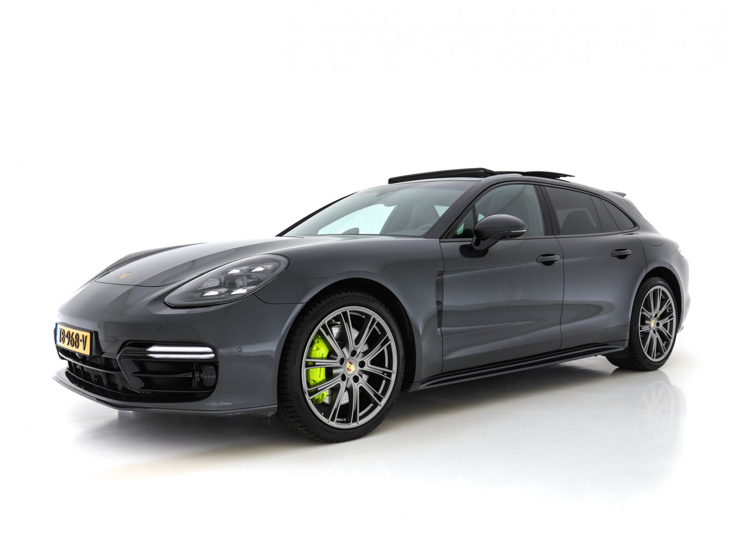 Porsche Panamera Sport Turismo Sport-Chrono-Pack 2.9 4 E-Hybrid [NL-AUTO] Aut. *PANO | NAPPA-LEATHER | NAVI-FULLMAP | AIR-SUSPENSION | KEYLESS | BOSE-SURROUND | SOFT-CLOSE | ADAPT-CRUISE | SURROUND-VIEW | DAB | MEMORY-PACK | CARPLAY | SPORT-SEATS | ...