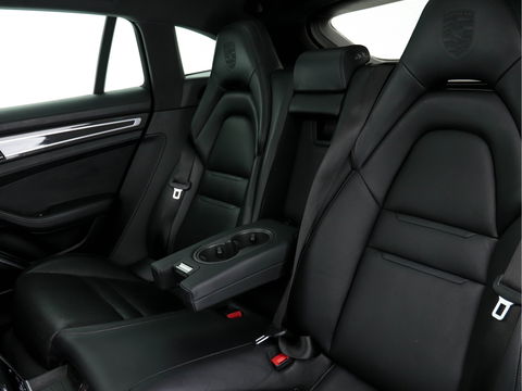 Porsche Panamera Sport Turismo Sport-Chrono-Pack 2.9 4 E-Hybrid [NL-AUTO] Aut. *PANO | NAPPA-LEATHER | NAVI-FULLMAP | AIR-SUSPENSION | KEYLESS | BOSE-SURROUND | SOFT-CLOSE | ADAPT-CRUISE | SURROUND-VIEW | DAB | MEMORY-PACK | CARPLAY | SPORT-SEATS | ...