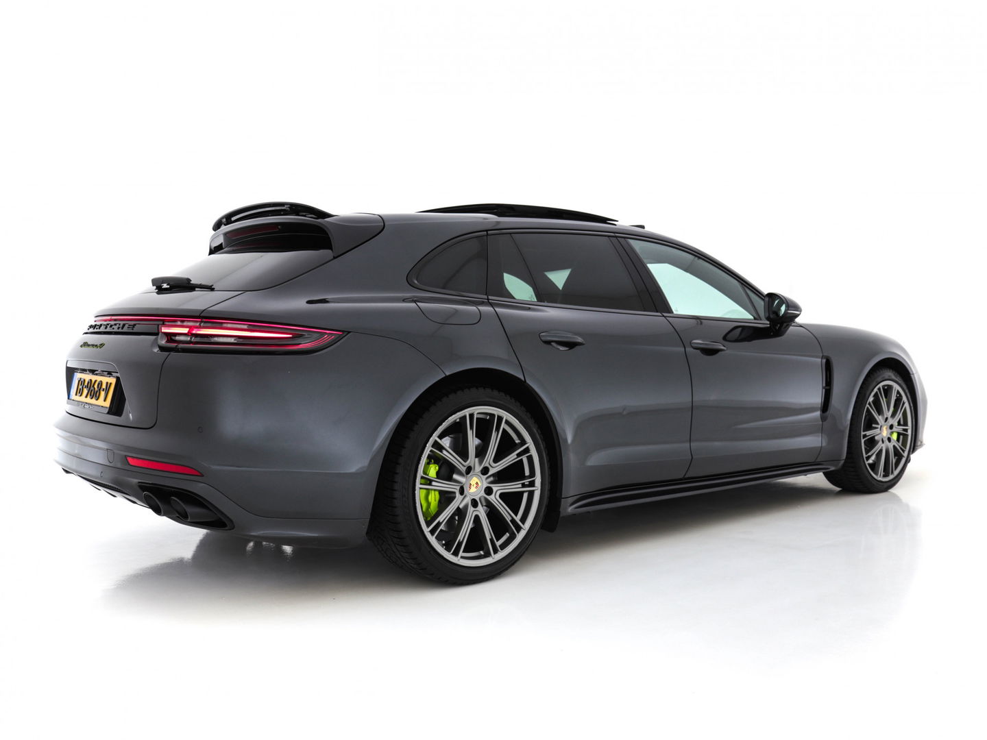 Porsche Panamera Sport Turismo Sport-Chrono-Pack 2.9 4 E-Hybrid [NL-AUTO] Aut. *PANO | NAPPA-LEATHER | NAVI-FULLMAP | AIR-SUSPENSION | KEYLESS | BOSE-SURROUND | SOFT-CLOSE | ADAPT-CRUISE | SURROUND-VIEW | DAB | MEMORY-PACK | CARPLAY | SPORT-SEATS | ...