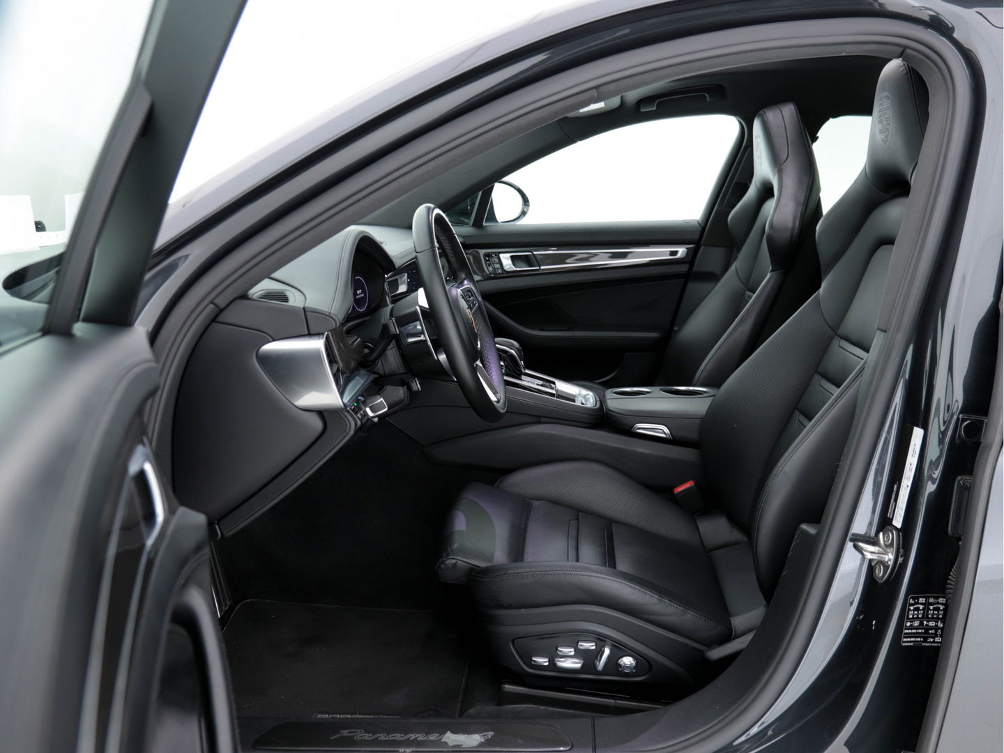 Porsche Panamera Sport Turismo Sport-Chrono-Pack 2.9 4 E-Hybrid [NL-AUTO] Aut. *PANO | NAPPA-LEATHER | NAVI-FULLMAP | AIR-SUSPENSION | KEYLESS | BOSE-SURROUND | SOFT-CLOSE | ADAPT-CRUISE | SURROUND-VIEW | DAB | MEMORY-PACK | CARPLAY | SPORT-SEATS | ...