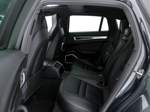 Porsche Panamera Sport Turismo Sport-Chrono-Pack 2.9 4 E-Hybrid [NL-AUTO] Aut. *PANO | NAPPA-LEATHER | NAVI-FULLMAP | AIR-SUSPENSION | KEYLESS | BOSE-SURROUND | SOFT-CLOSE | ADAPT-CRUISE | SURROUND-VIEW | DAB | MEMORY-PACK | CARPLAY | SPORT-SEATS | ...