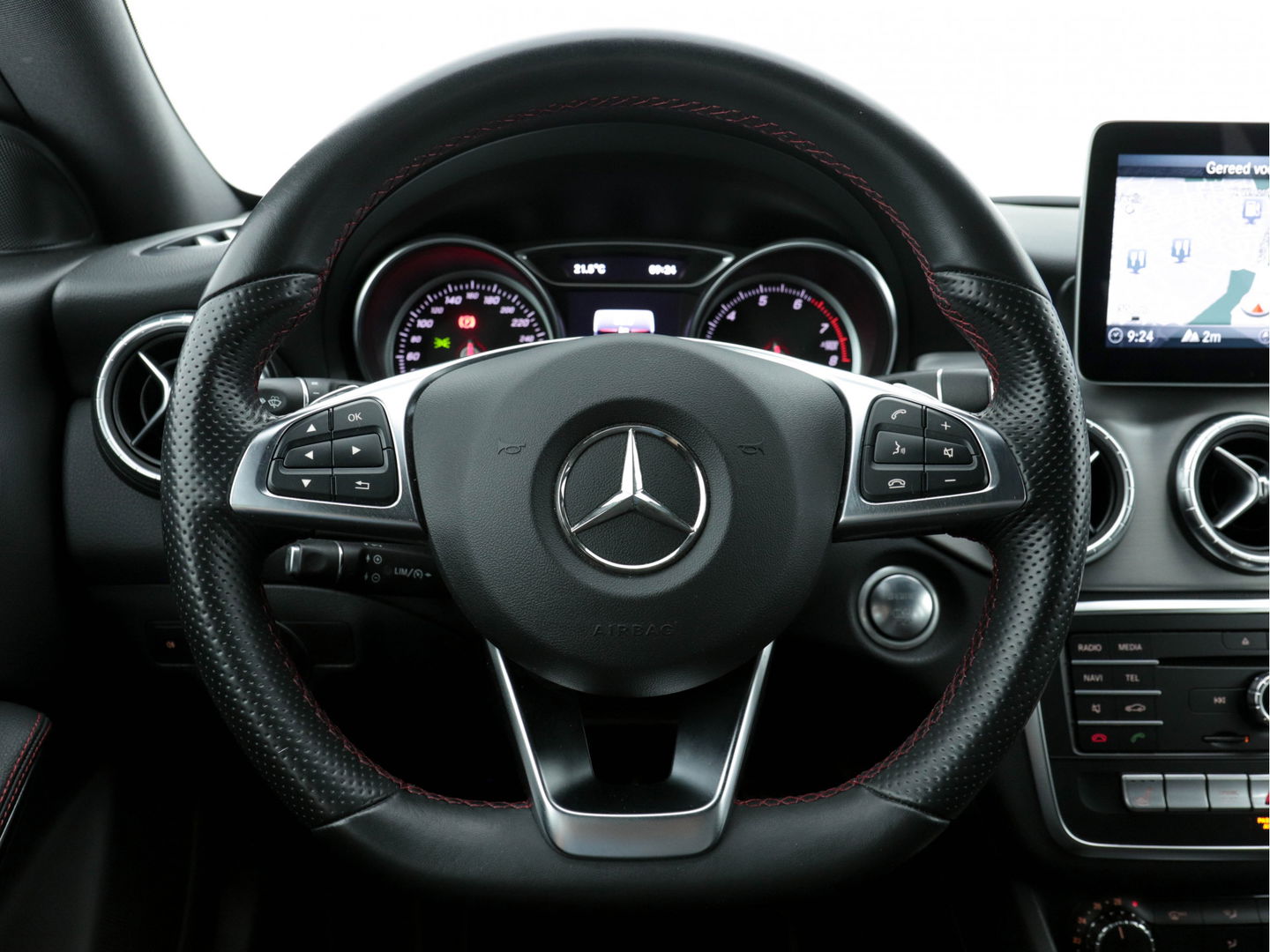 Mercedes-Benz CLA-Klasse Shooting Brake 180 Business Solution AMG-Style Plus-Pack Aut. *NAVI-FULLMAP | FULL-LED | LEATHER-MICROFIBRE | CAMERA | ECC | PDC | CRUISE | SPORT-SEATS | 18"ALU**