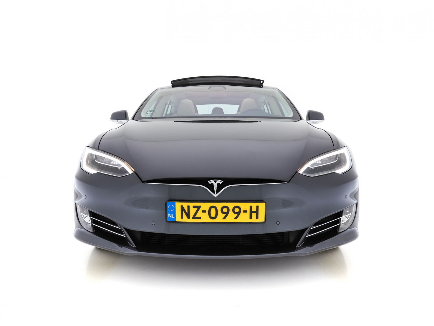 Tesla Model S 235 kw Base Premium-Pack Sound-Studio-Pack [ 3-Fase ] (INCL-BTW) *PANO | NAPPA-FULL-LEATHER |  FULL-LED | NAVI-FULLMAP | SURROUND-VIEW | KEYLESS |  AUTO-PILOT | LANE-ASSIST | DAB | DIGI-COCKPIT | SPORT-SEATS | 19"ALU*