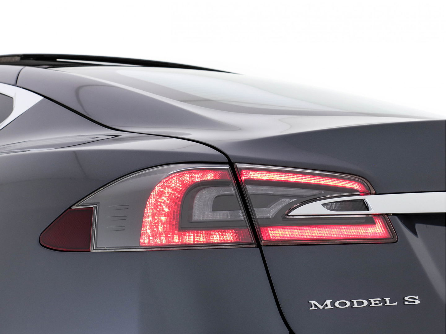 Tesla Model S 235 kw Base Premium-Pack Sound-Studio-Pack [ 3-Fase ] (INCL-BTW) *PANO | NAPPA-FULL-LEATHER |  FULL-LED | NAVI-FULLMAP | SURROUND-VIEW | KEYLESS |  AUTO-PILOT | LANE-ASSIST | DAB | DIGI-COCKPIT | SPORT-SEATS | 19"ALU*