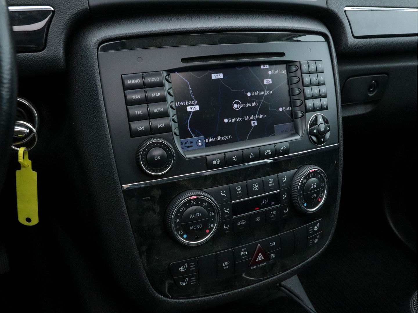 Mercedes-Benz R-Klasse 280 CDI 4-Matic AMG-Sport-Pack [ Koppeling slipt ] Aut. *PANO | FULL-LEATHER | NAVI-FULLMAP | BI-XENON | HEATED/COOLED-SEATS | PDC | ECC | CRUISE | COMFORT-SEATS | 19"ALU*