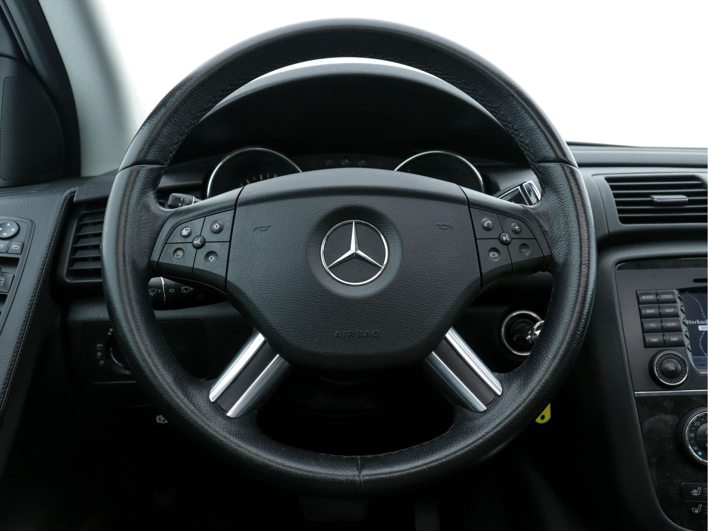 Mercedes-Benz R-Klasse 280 CDI 4-Matic AMG-Sport-Pack [ Koppeling slipt ] Aut. *PANO | FULL-LEATHER | NAVI-FULLMAP | BI-XENON | HEATED/COOLED-SEATS | PDC | ECC | CRUISE | COMFORT-SEATS | 19"ALU*